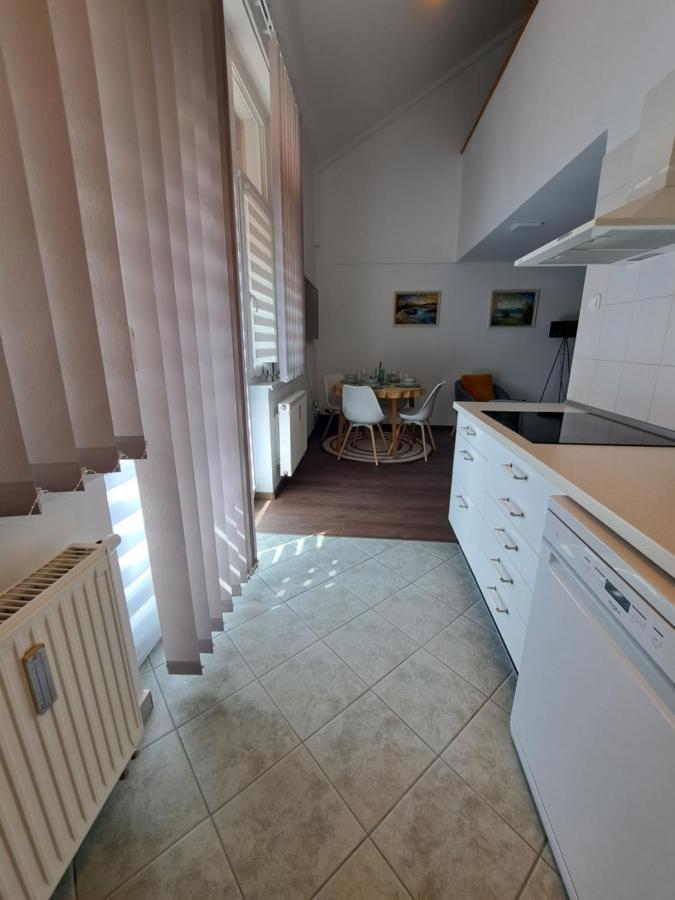 Rozsa Apartman Keszthely Exteriör bild